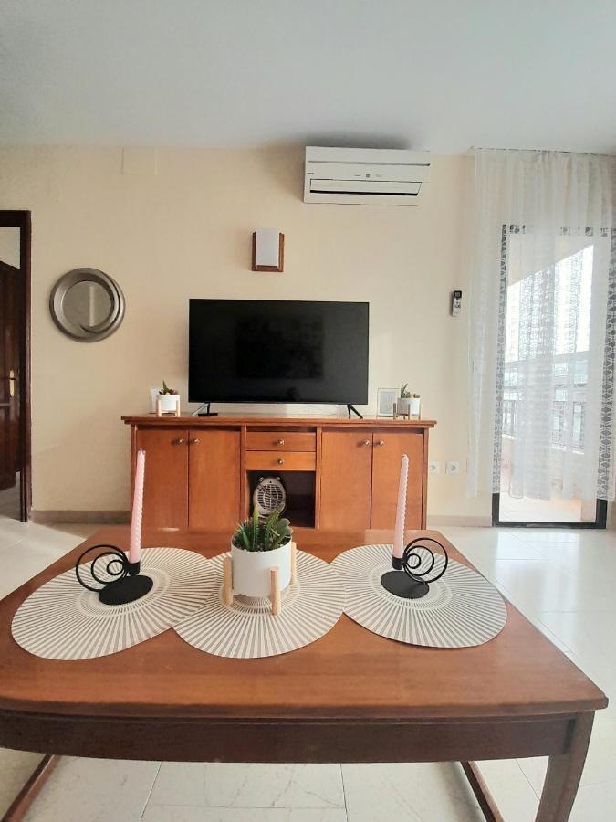 Nice Apartment In Hotel Ronda 4 First Beach Line フエンヒロラ エクステリア 写真